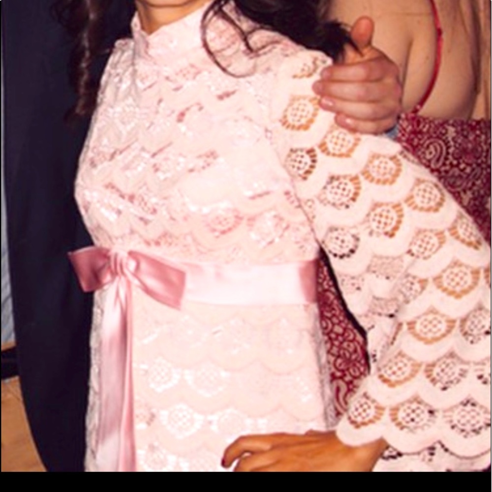 Vintage chic pink dress!